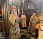 Божественная литургия в храме Сошествия Святого Духа на Даниловском кладбище 