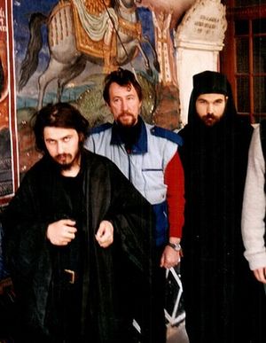 Будущий схимонах Антоний - слева