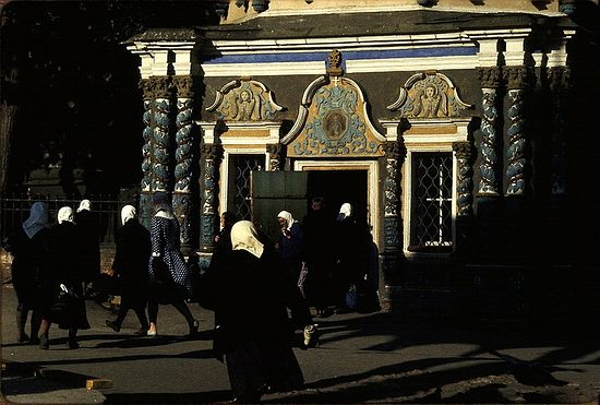 Богомолки у часовни. Фото 1964 г.