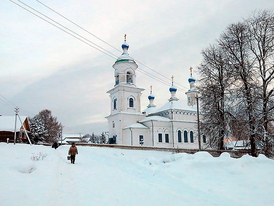 Храм Покрова Богородицы в селе Усть-Печеньга Вологодской области. Фото: Александр Чистяков