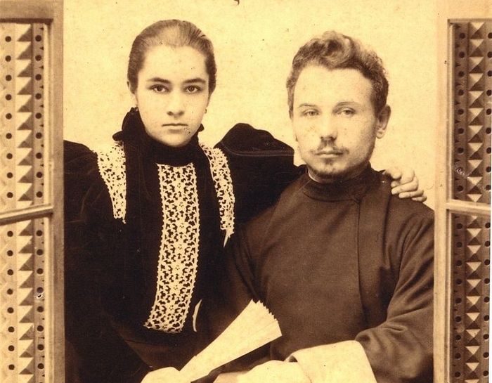 Священник Петр Воскресенский с женой Анной. После рукоположения. 1895 г.