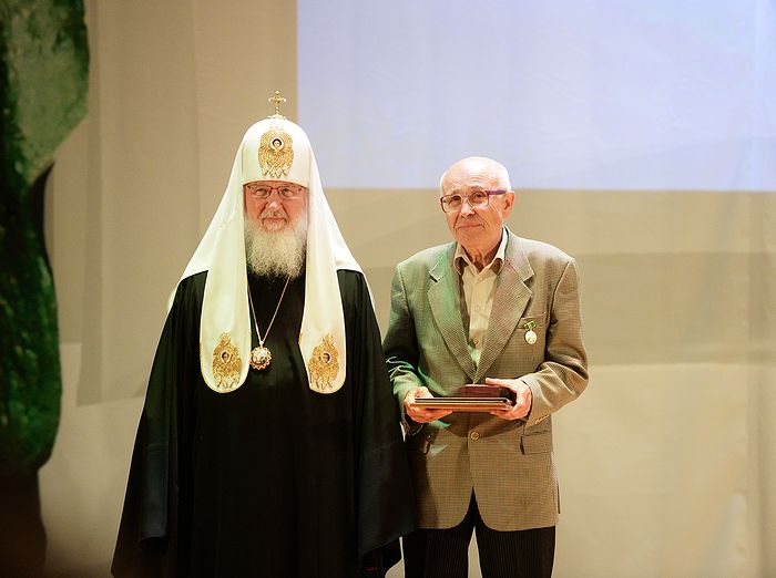 На награждении Патриаршей литературной премией. Фото: patriarchia.ru