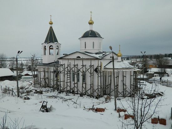 Построенный храм в честь Преображения Господня. 2012 г.