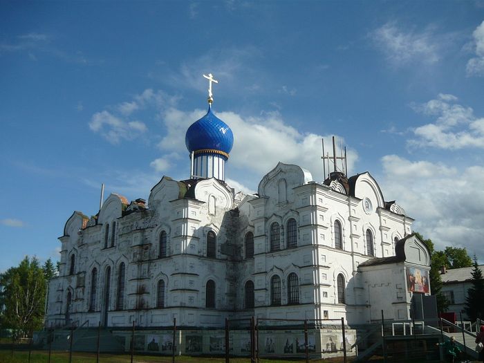 Успенский собор Сурского монастыря