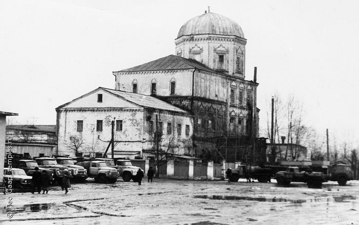 Йошкар-олинский пивзавод, располагавшийся в соборе Вознесения Господня в Йошкар-Оле. 1981 г. Фото: http://www.temples.ru